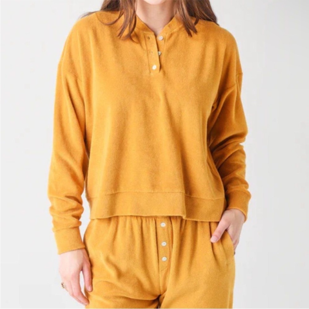 Donni. Terry Henley Sweatshirt Pullover in Mustard Yellow Women’s Medium